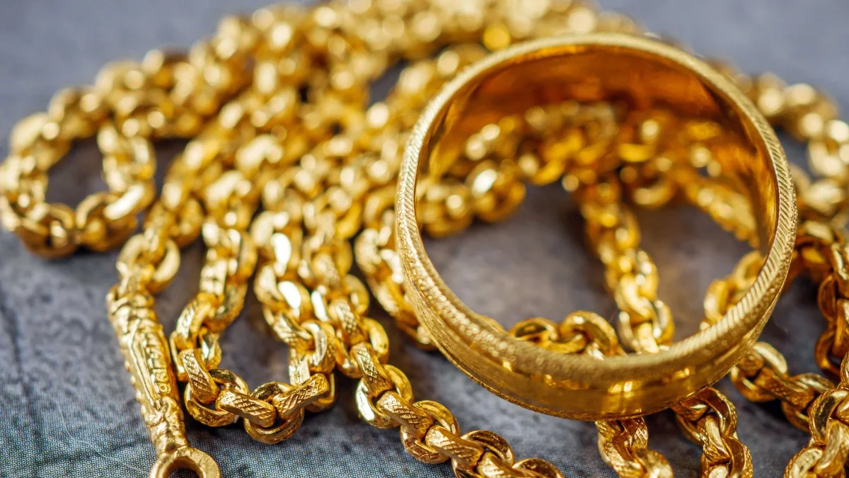 Vale a pena vender joias de ouro usadas? Entenda quando compensa